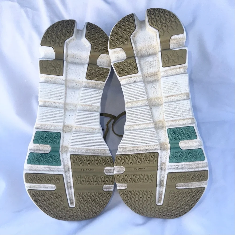 ON Cloudrunner 2 White Green Size 8.5 Women’s - Picture 5 of 6